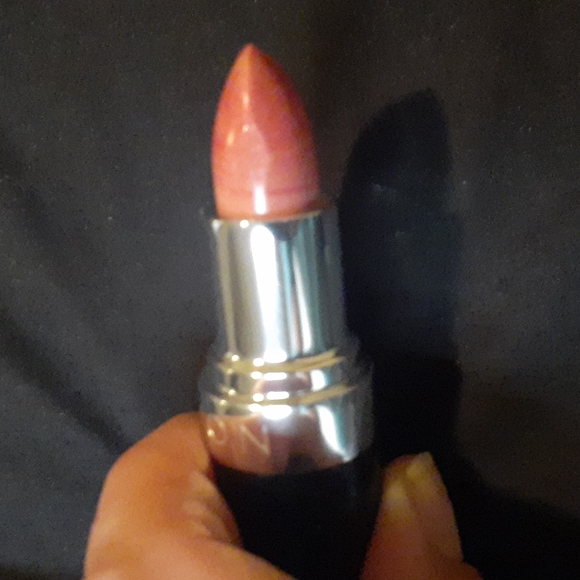 Avon ultra color rich moisture seduction discontinued - Picture 9 of 9